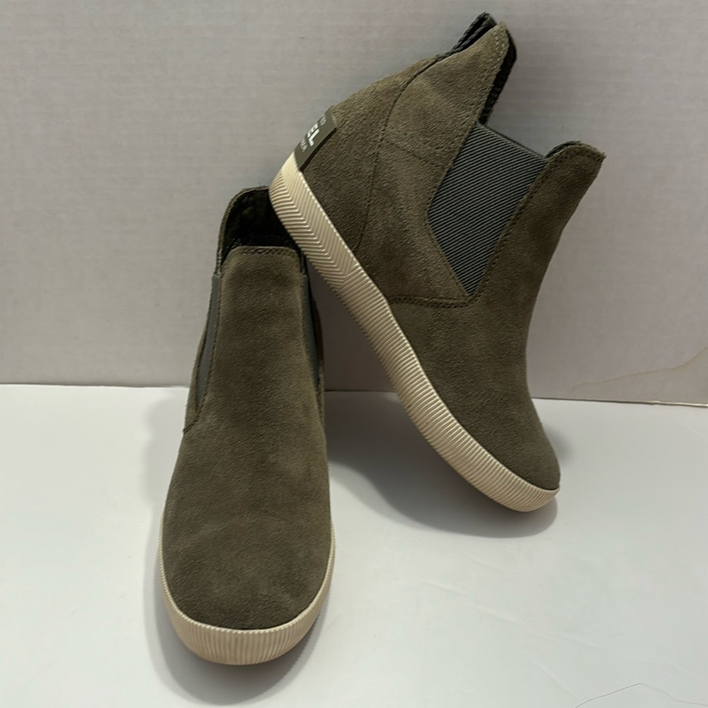 SOREL out n about wedge heel bootie